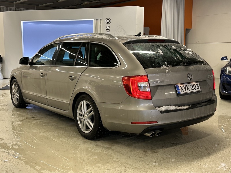 Skoda Superb vaihtoauto