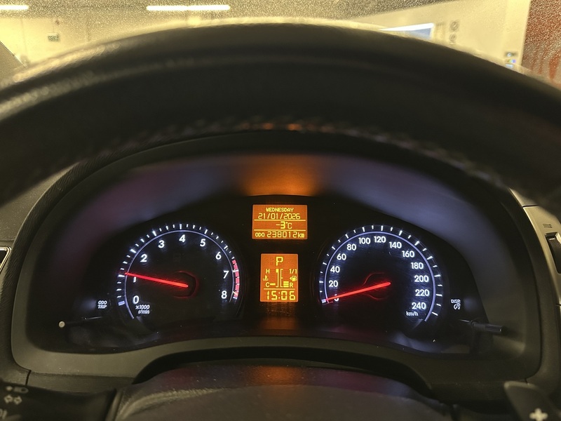 Toyota Avensis vaihtoauto