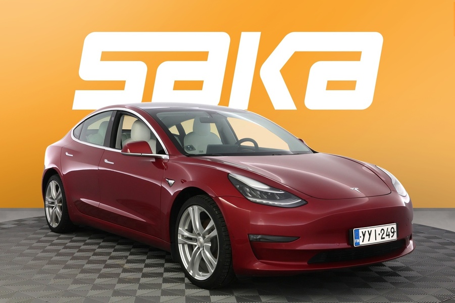 Tesla Model 3 vaihtoauto
