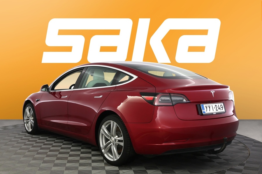 Tesla Model 3 vaihtoauto