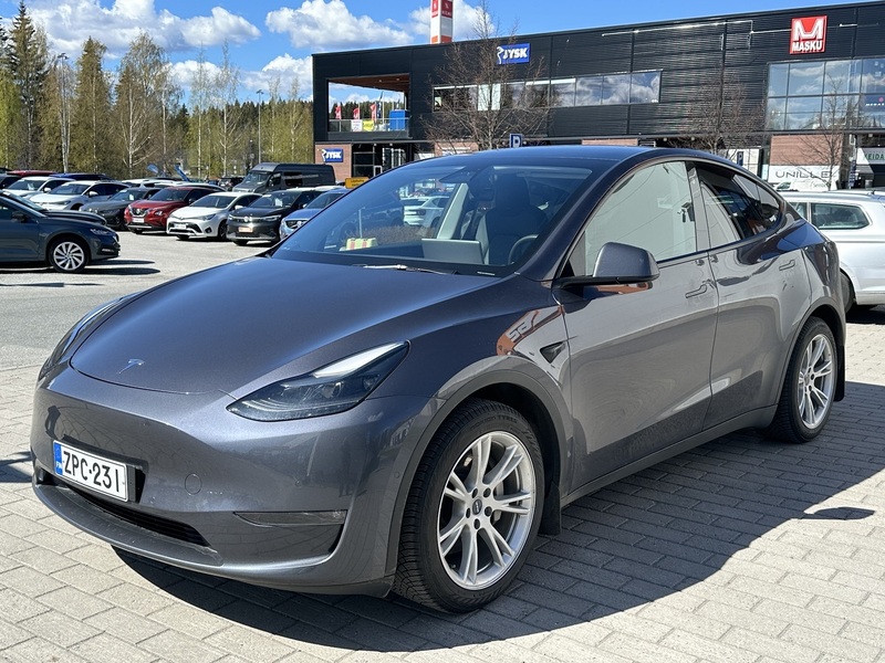 Tesla Model Y vaihtoauto