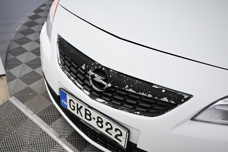 Opel Astra vaihtoauto