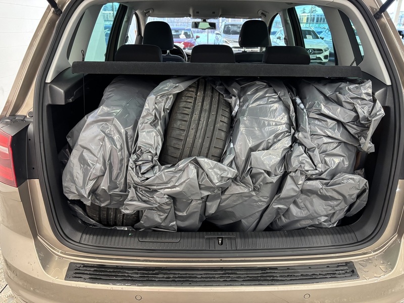 Volkswagen Golf Sportsvan vaihtoauto