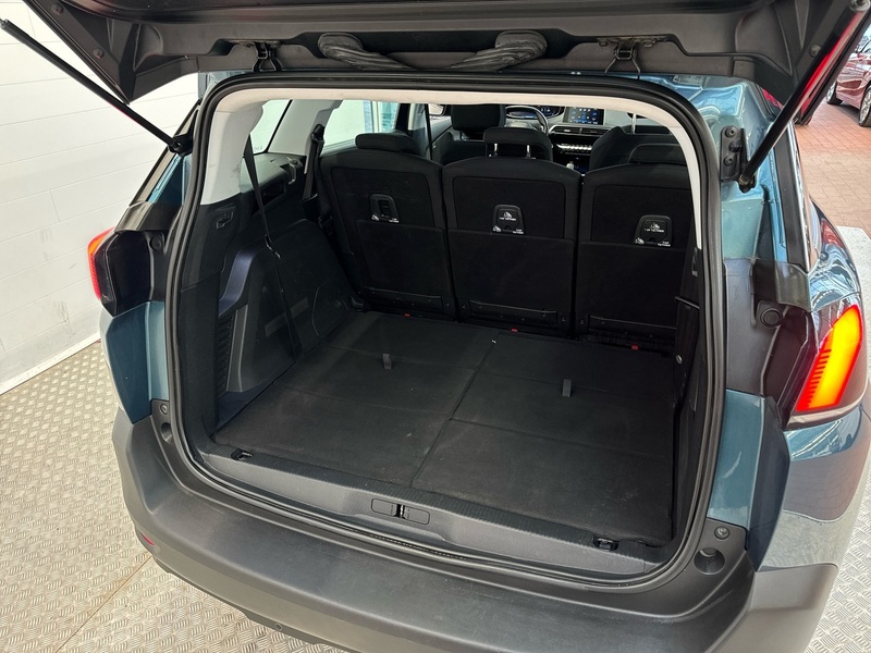 Peugeot 5008 vaihtoauto