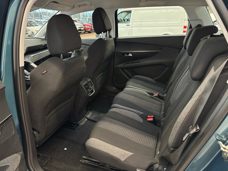 Peugeot 5008 vaihtoauto