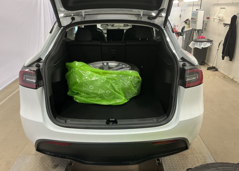 Tesla Model Y vaihtoauto