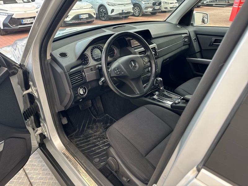 Mercedes-Benz GLK vaihtoauto