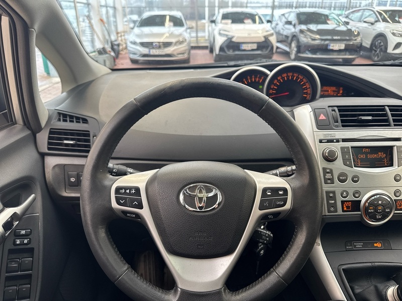 Toyota Verso vaihtoauto