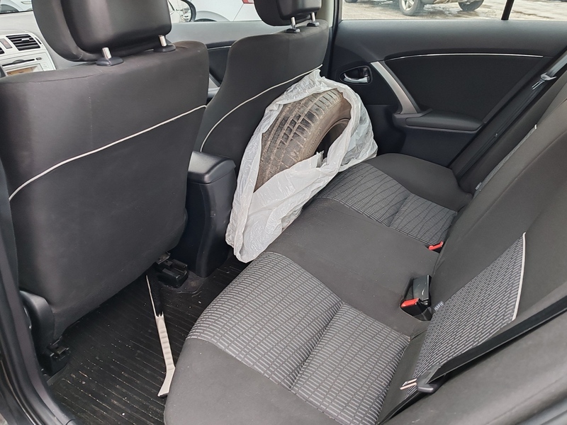 Toyota Avensis vaihtoauto