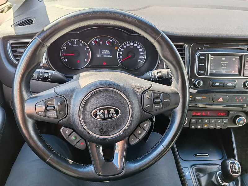 Kia Carens vaihtoauto