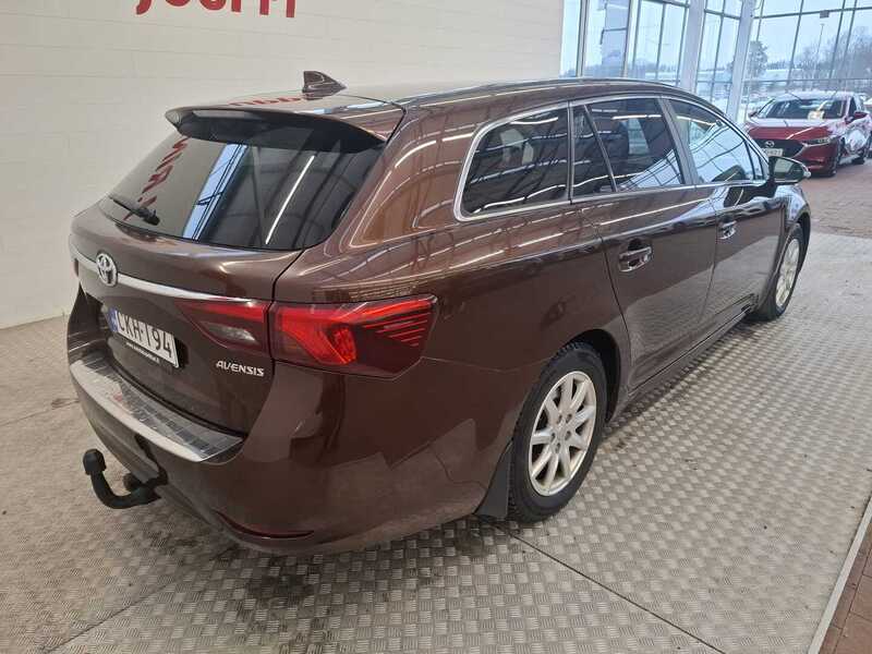 Toyota Avensis vaihtoauto