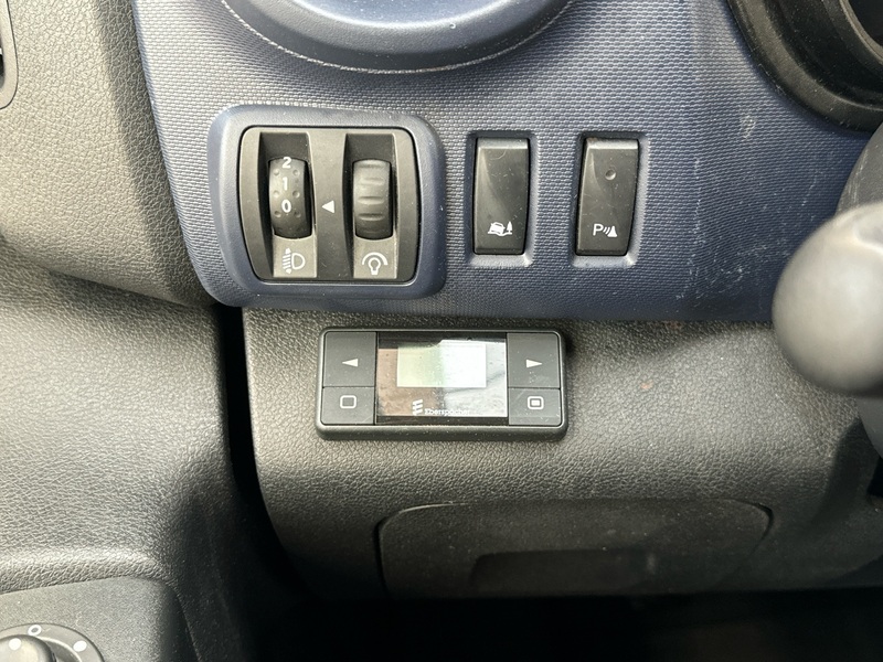 Opel Vivaro vaihtoauto