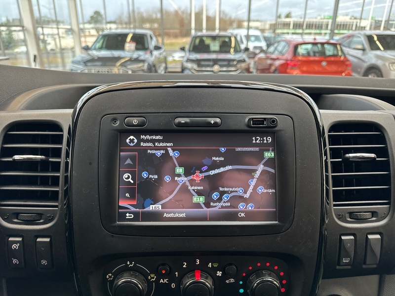 Opel Vivaro vaihtoauto