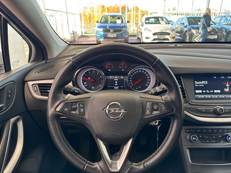 Opel Astra vaihtoauto
