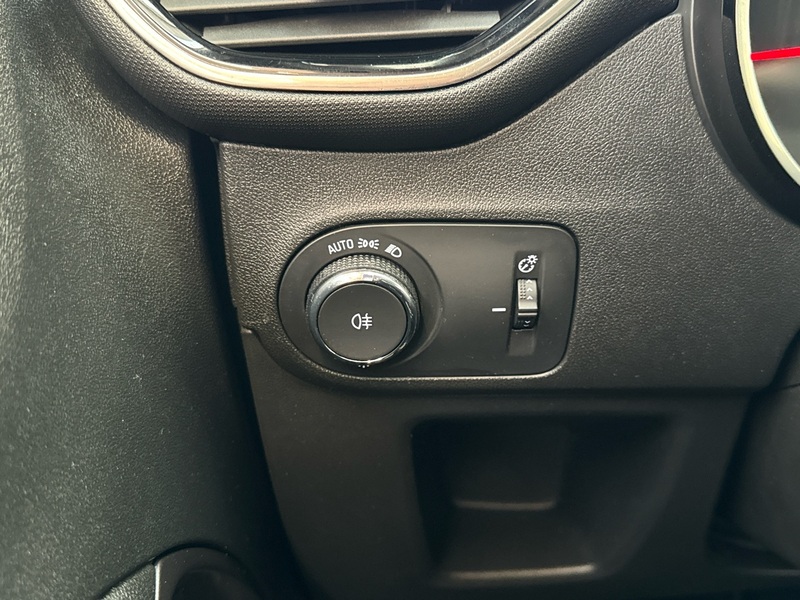 Opel Crossland X vaihtoauto