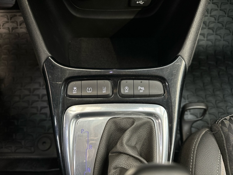 Opel Crossland X vaihtoauto