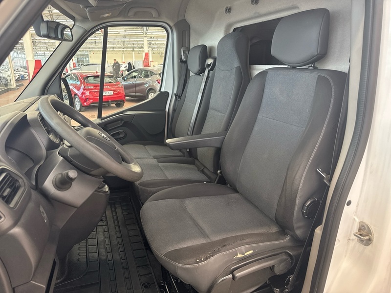 Nissan NV400 vaihtoauto