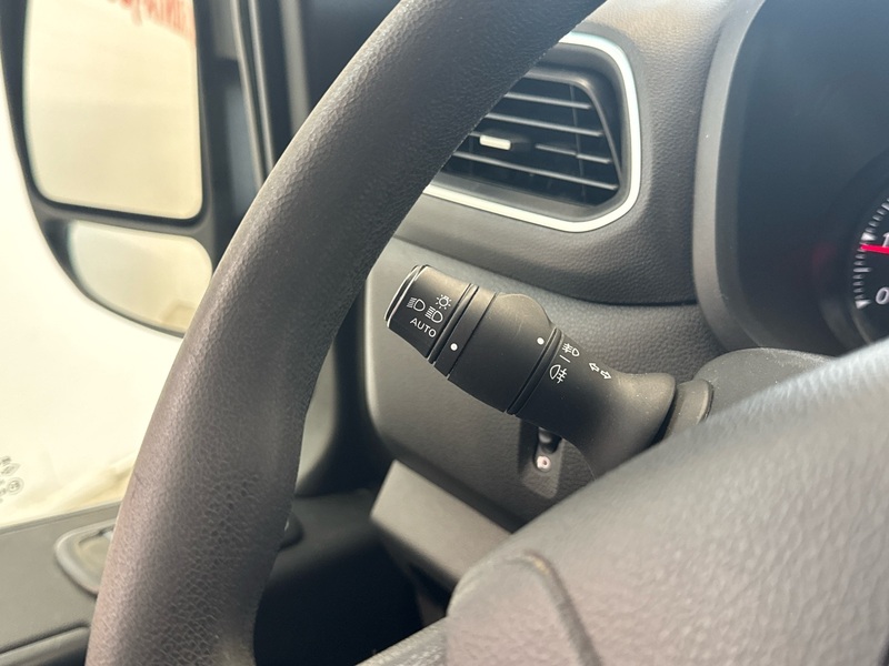 Nissan NV400 vaihtoauto