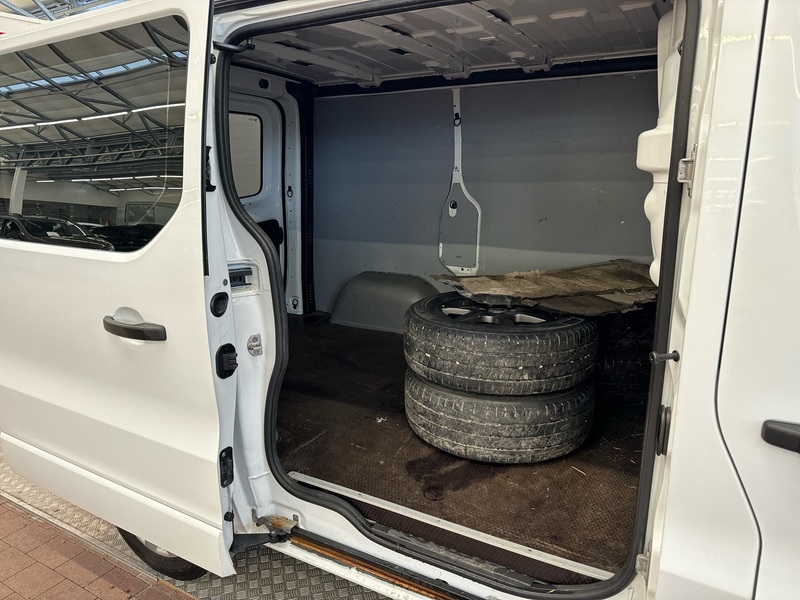 Opel Vivaro vaihtoauto