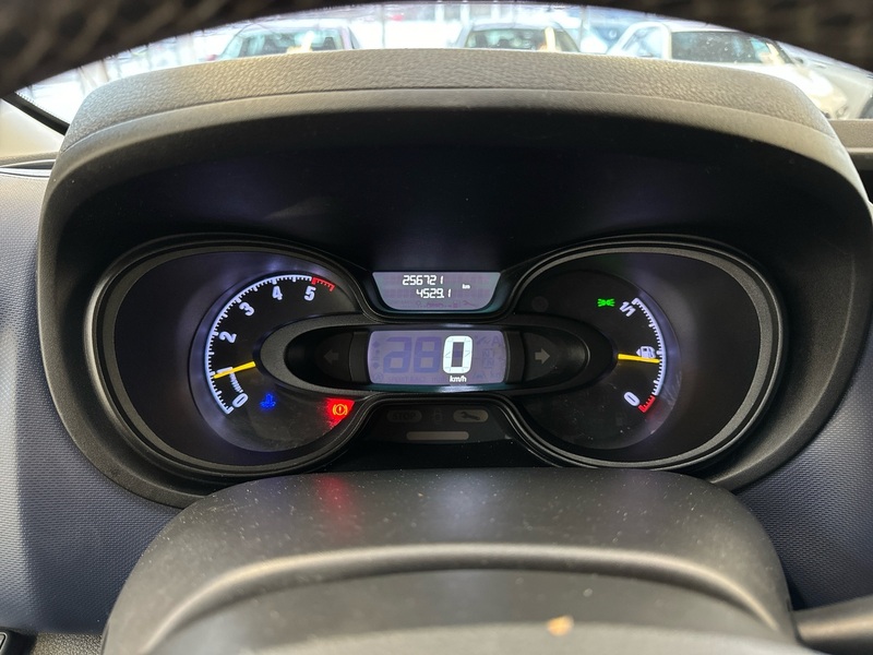 Opel Vivaro vaihtoauto