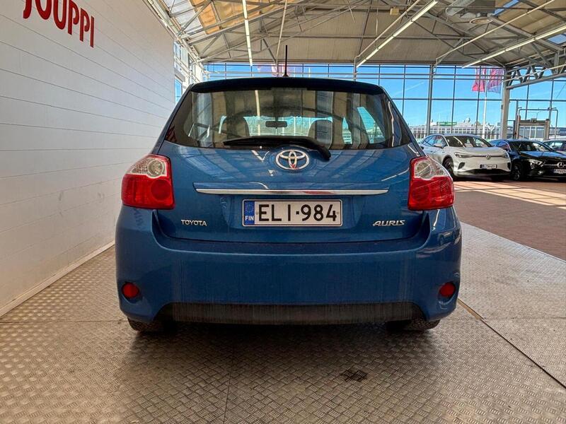 Toyota Auris vaihtoauto