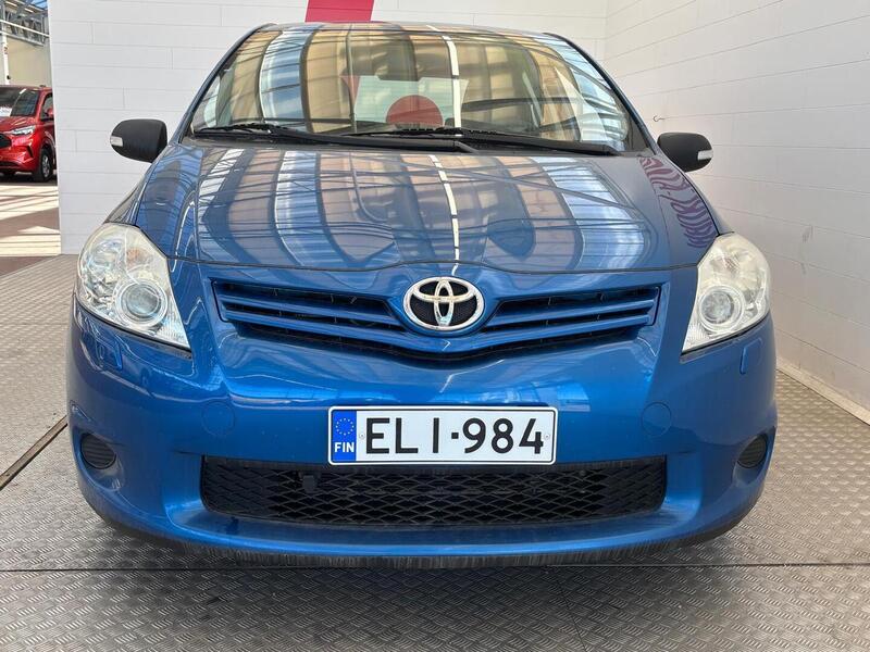 Toyota Auris vaihtoauto