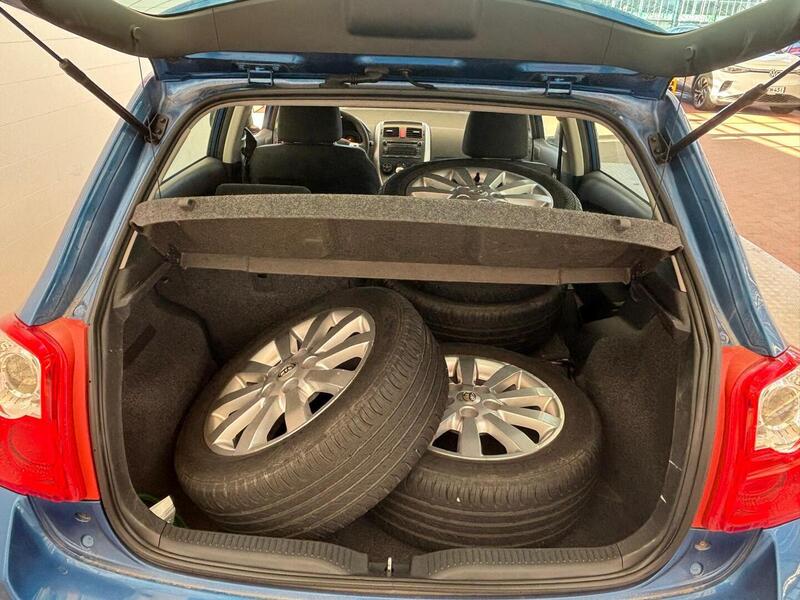 Toyota Auris vaihtoauto