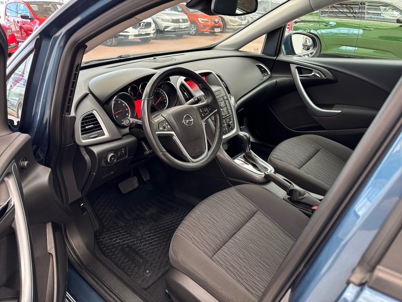 Opel Astra vaihtoauto