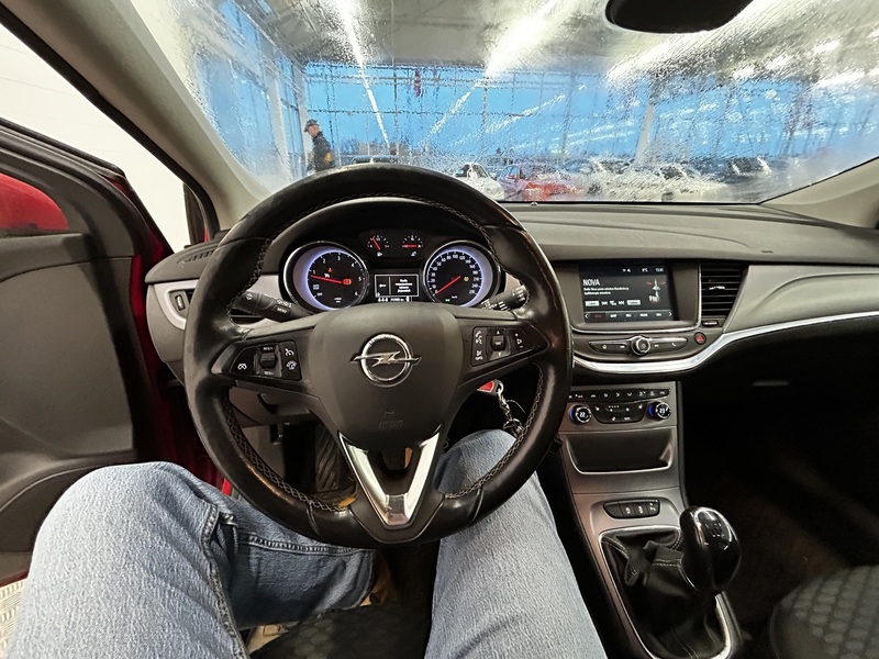 Opel Astra vaihtoauto