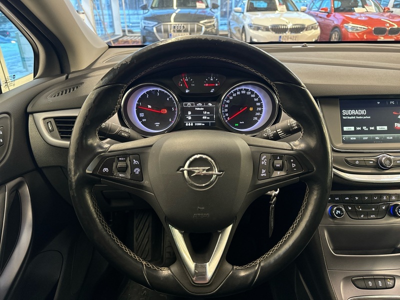 Opel Astra vaihtoauto