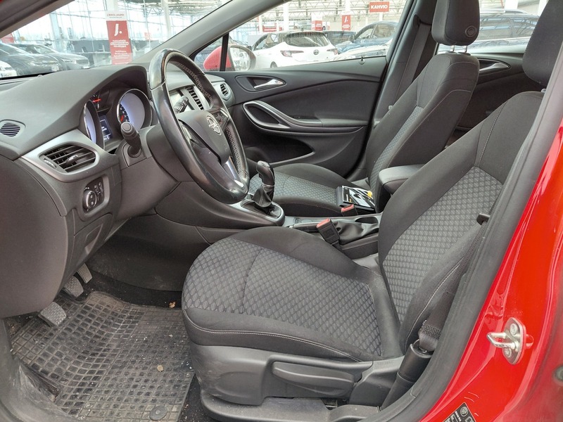 Opel Astra vaihtoauto