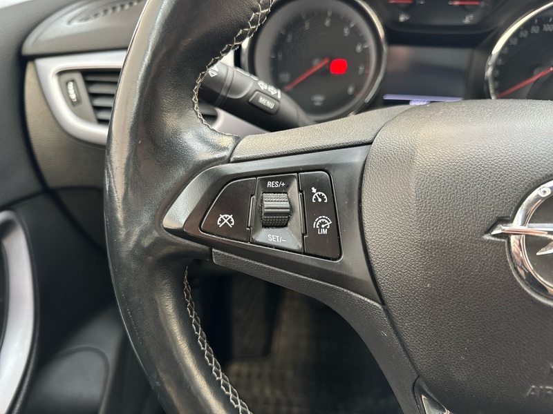 Opel Astra vaihtoauto
