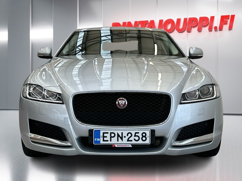 Jaguar XF vaihtoauto
