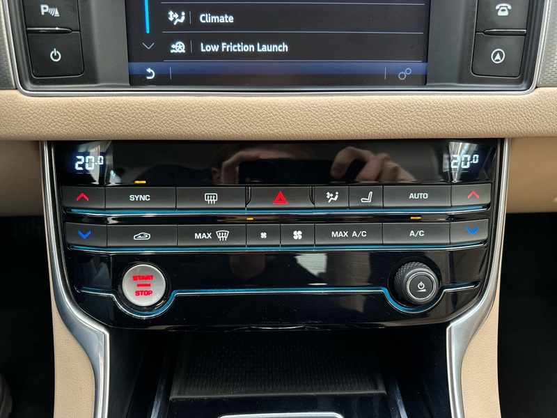 Jaguar XF vaihtoauto