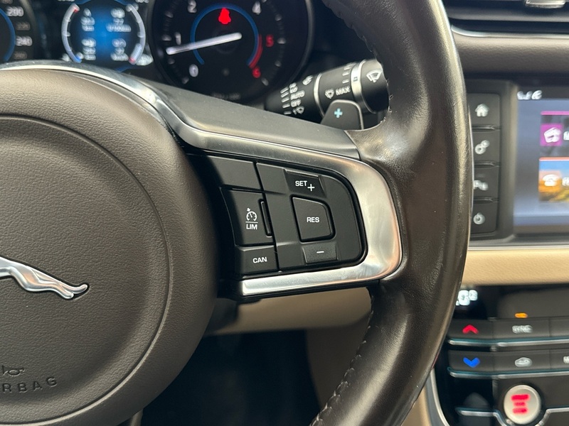 Jaguar XF vaihtoauto