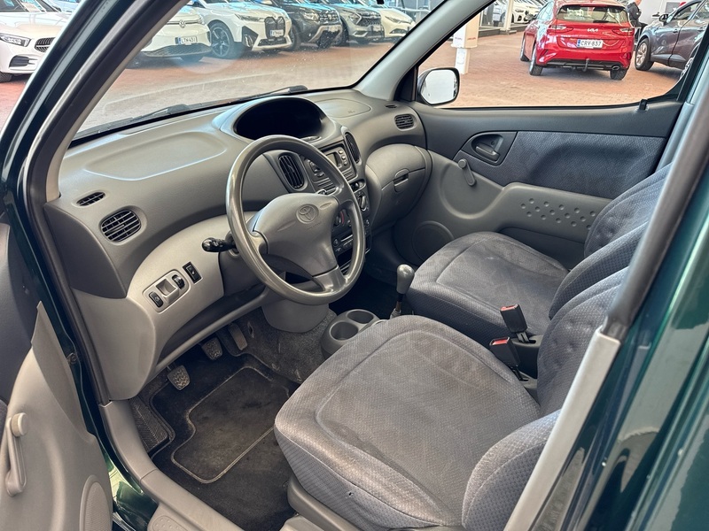 Toyota Yaris vaihtoauto