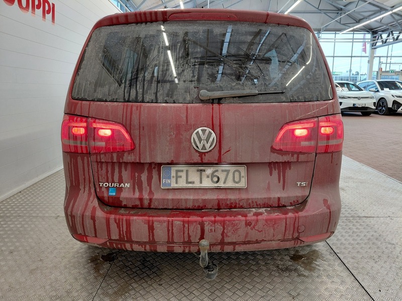 Volkswagen Touran vaihtoauto