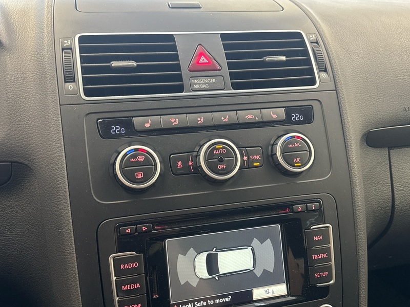 Volkswagen Touran vaihtoauto