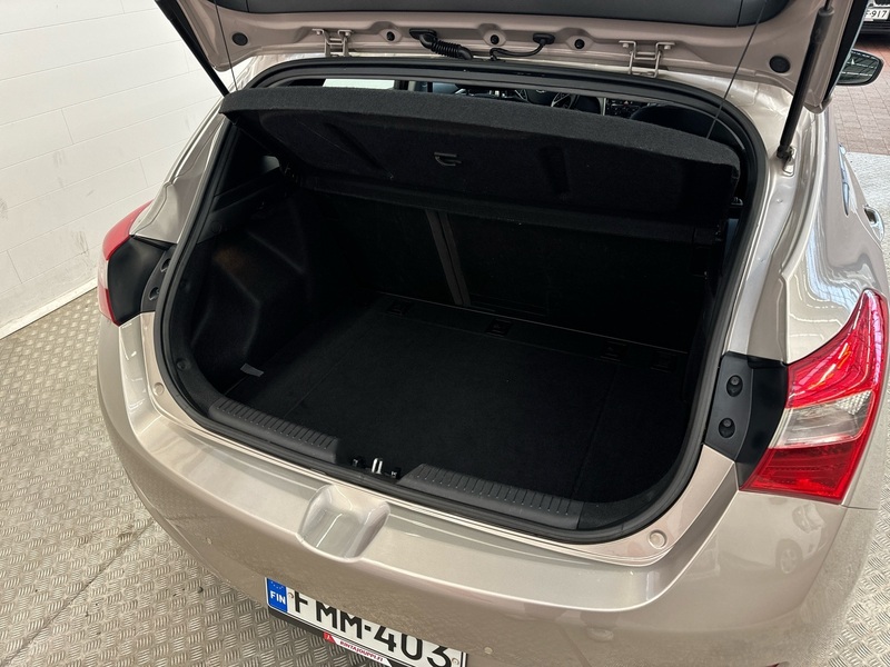 Hyundai i30 5d vaihtoauto