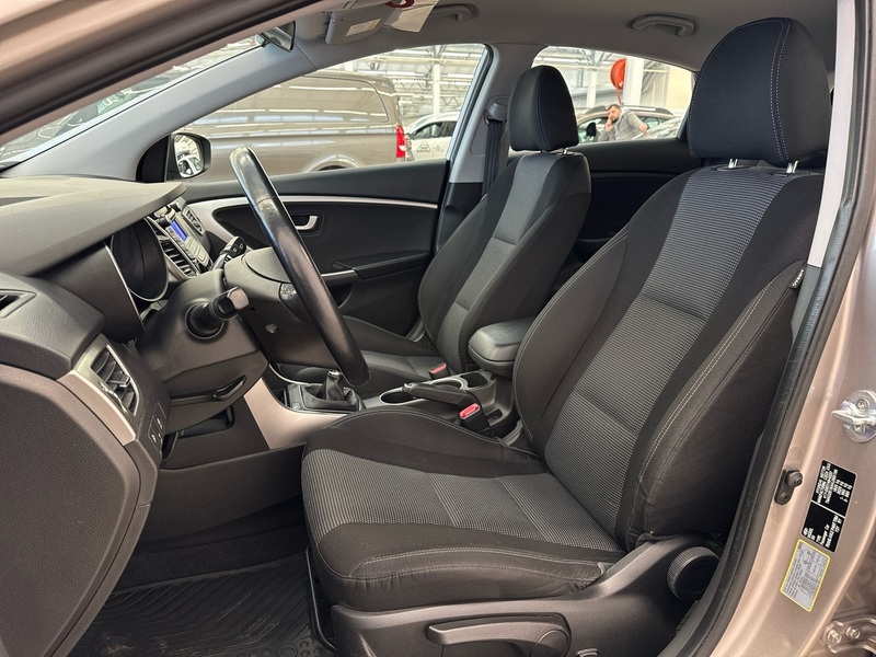 Hyundai i30 5d vaihtoauto