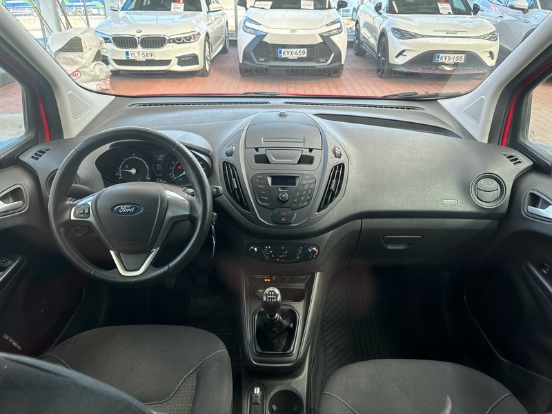 Ford Transit Courier vaihtoauto