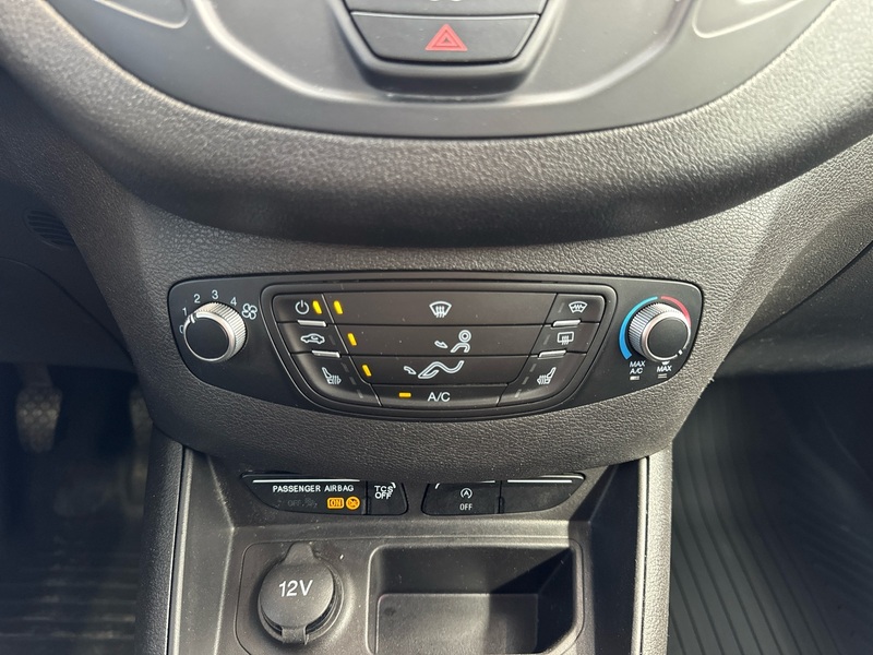 Ford Transit Courier vaihtoauto