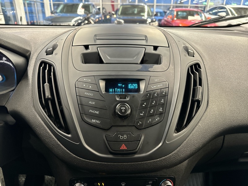 Ford Transit Courier vaihtoauto