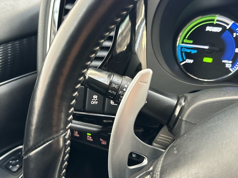 Mitsubishi Outlander PHEV vaihtoauto