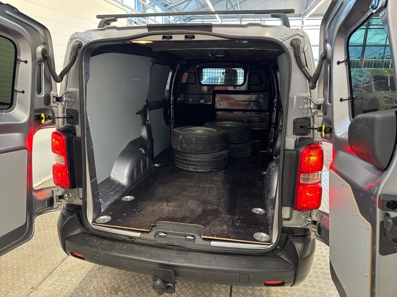 Opel Vivaro vaihtoauto