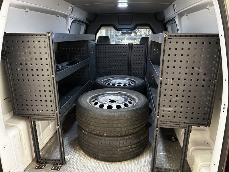 Volkswagen Caddy Maxi vaihtoauto