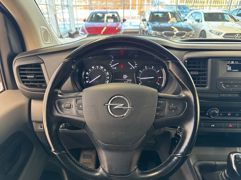 Opel Vivaro vaihtoauto