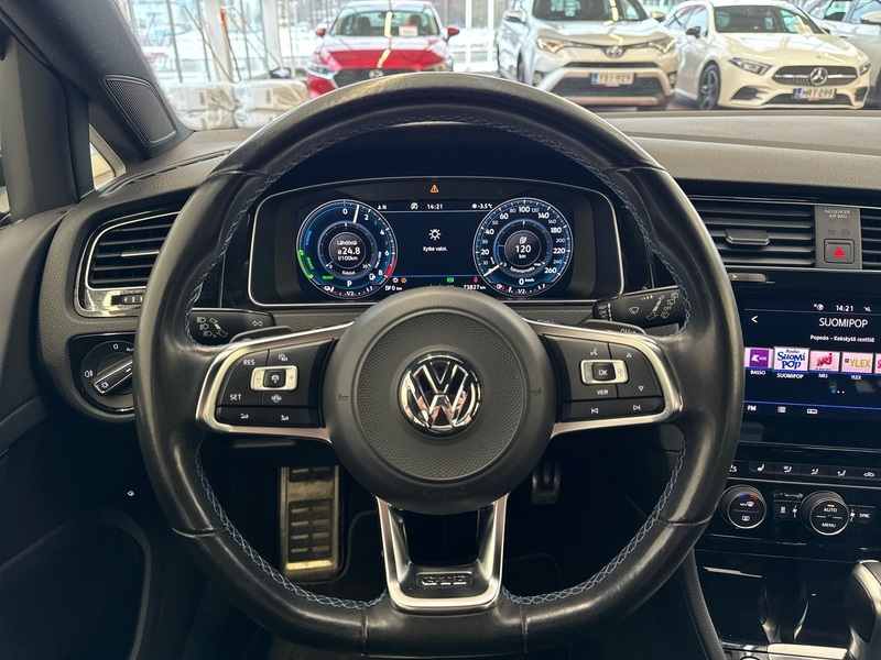 Volkswagen Golf vaihtoauto