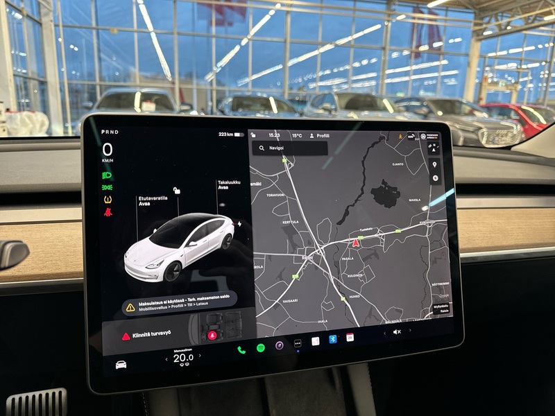 Tesla Model 3 vaihtoauto