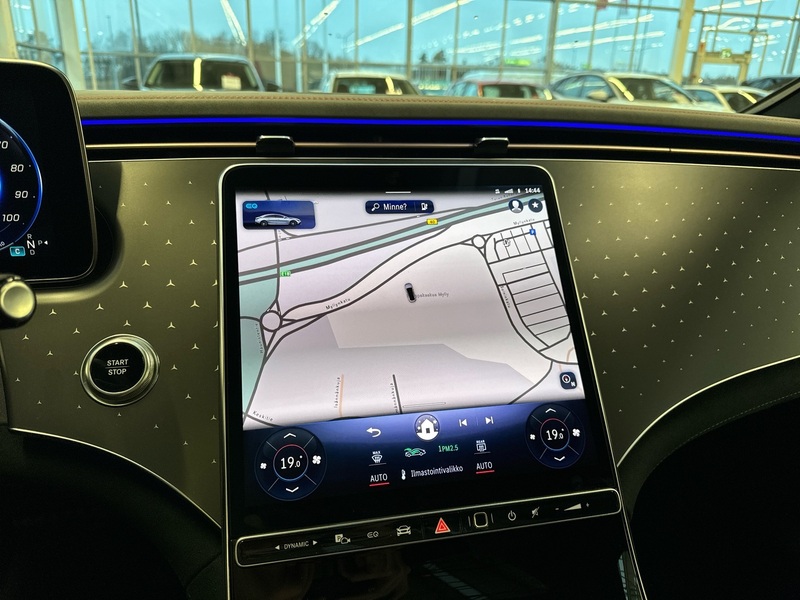 Mercedes-Benz EQE vaihtoauto